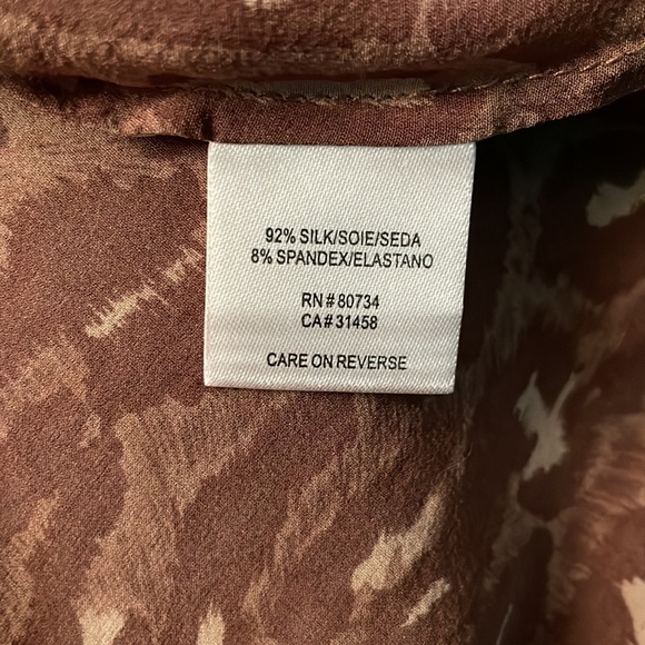 BCBG 92% silk blouse - Picture 6 of 6